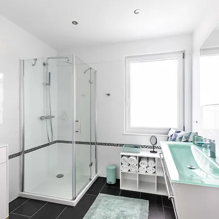 Primera Zimmer Mit Gemeinschaftsbad Singen Exterior photo