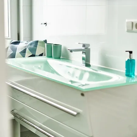 Primera Zimmer Mit Gemeinschaftsbad Singen Exterior photo